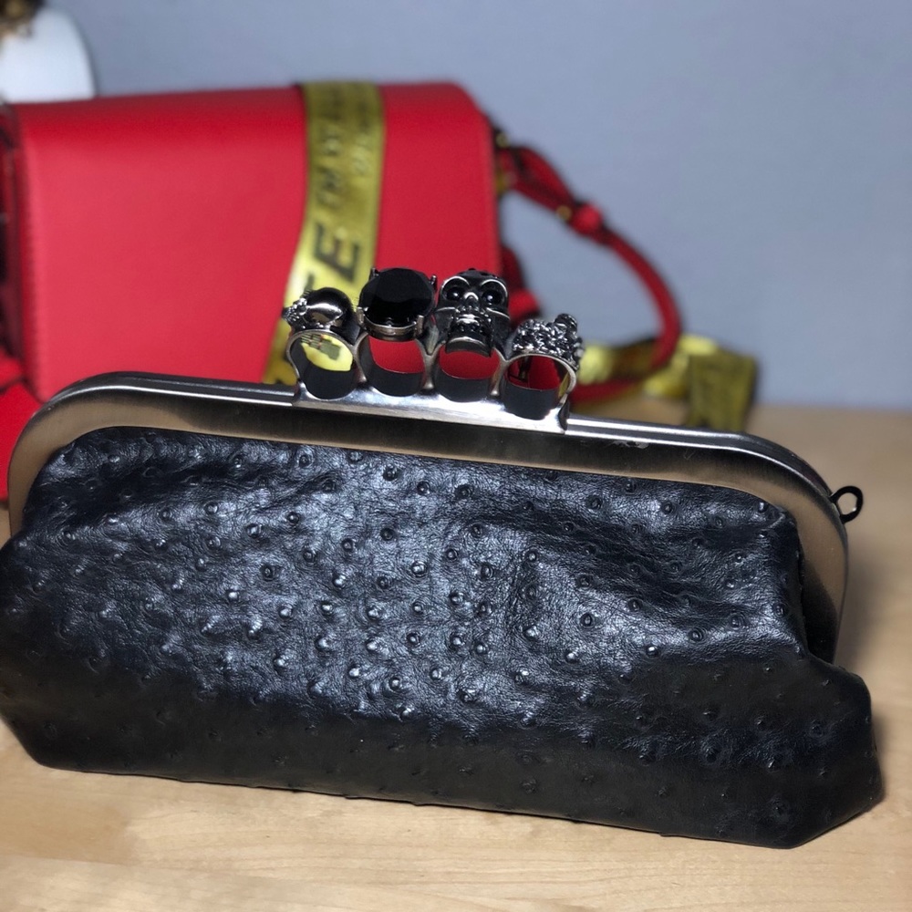 Black clutch